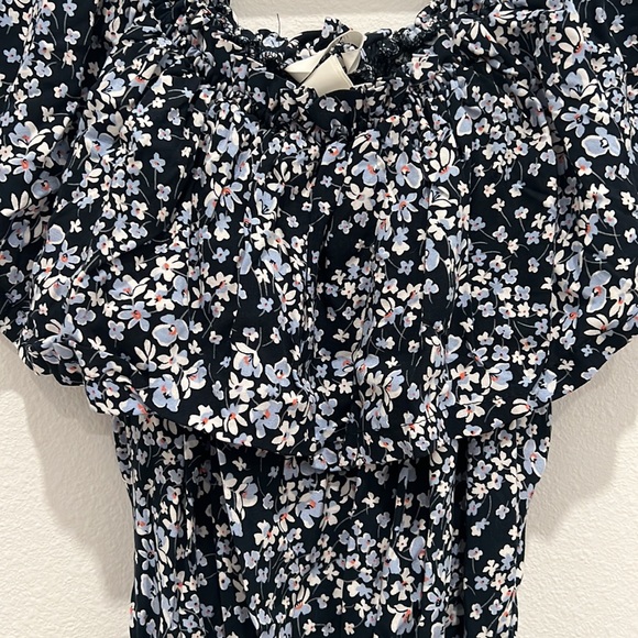 Womens dress - Picture 3 of 4